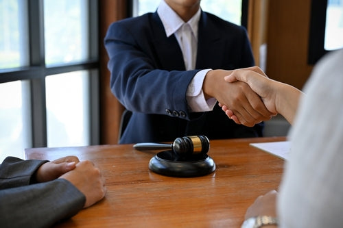 Justitia Lawyers and Angus and Carr announce merger, welcoming principal Lachlan Carr to the Justitia partnership.